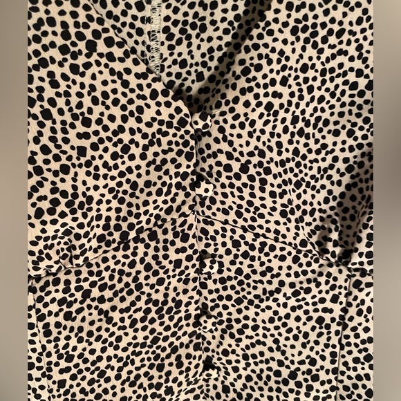 Lulu's Button Top with Animal Print Size Medium - Picture 4 of 7